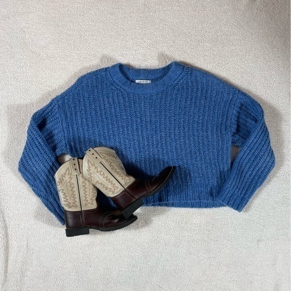 American Eagle Blue Knit Crewneck Cropped Sweater - Picture 3 of 9